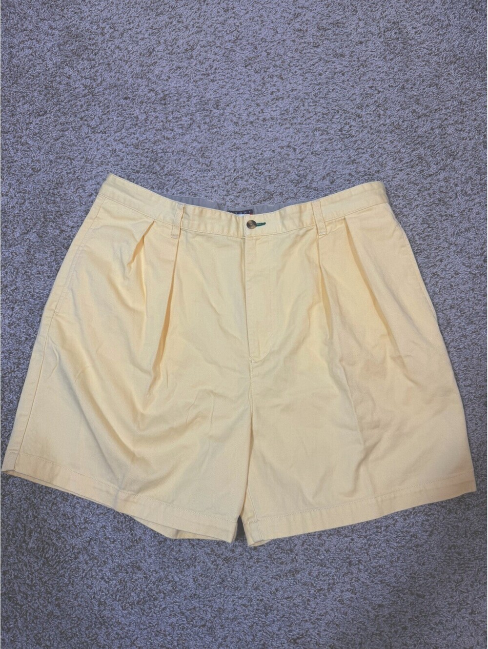 Vtg 90s Tommy Hilfiger Pleated Chino Shorts Men's 34 Pastel Yellow Crest Logo